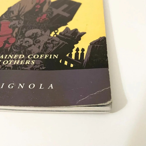 Hellboy The Chained Coffin and Others Mike Mignola Comic Book - Picture 4 of 16